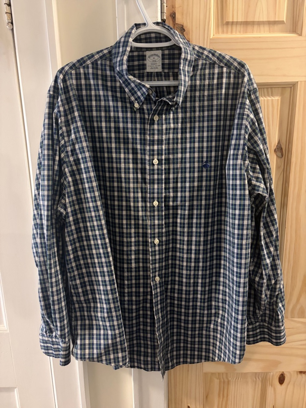 Brooks Brothers XL Men’s Plaid Button‑Up Shirt – Excellent Condition